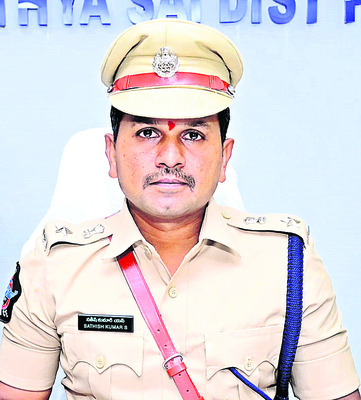 పోలీస్ అమరవీరులకు వందనం 3