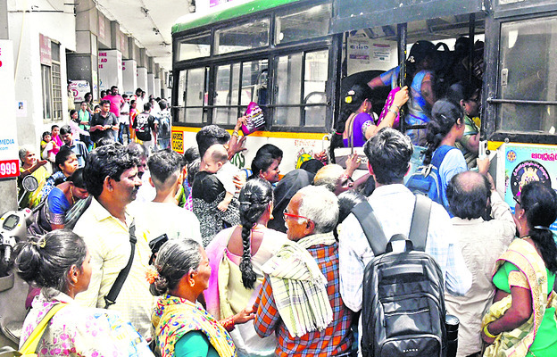● పల్లెకు చలో చలో.. 1