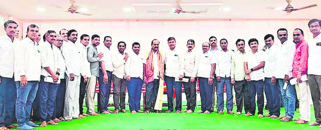 జీవితాల్లో వెలుగులు నింపాలి1