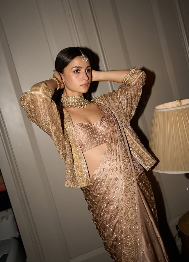 Actress Diwali Celebration 2025 Photos6