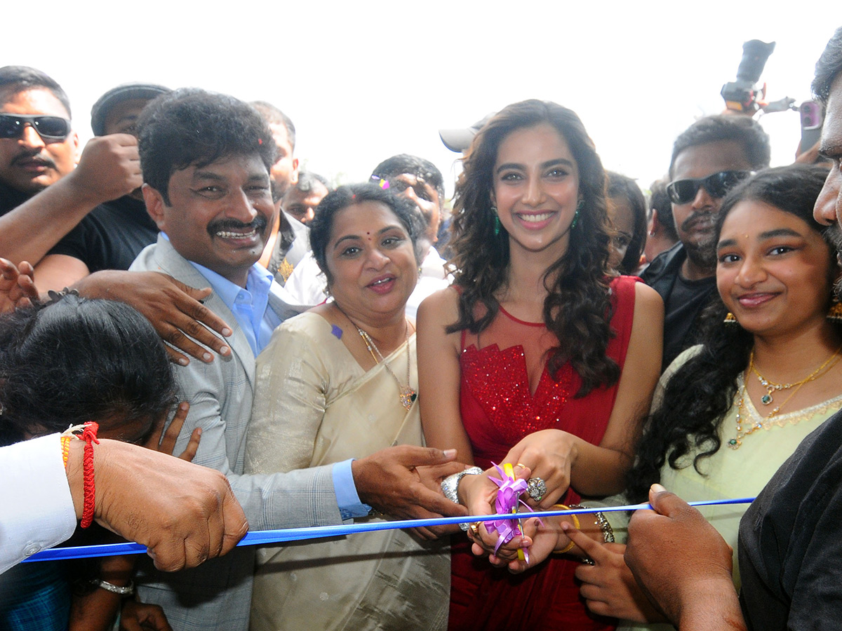 Actress Meenakshi Chaudhary in Anantapur Photos3