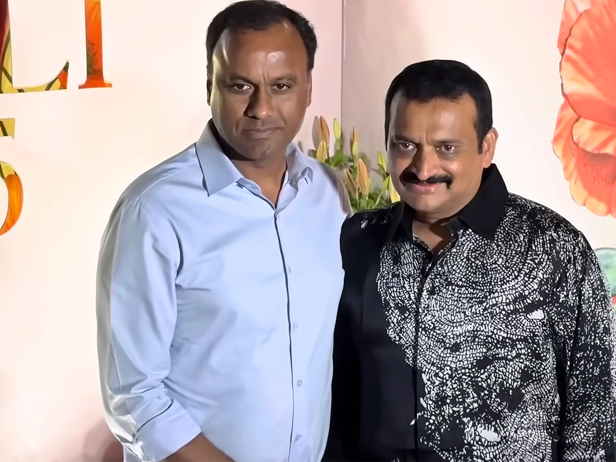 Diwali 2025 Bash At Bandla Ganesh Residence Viral Photos Gose18