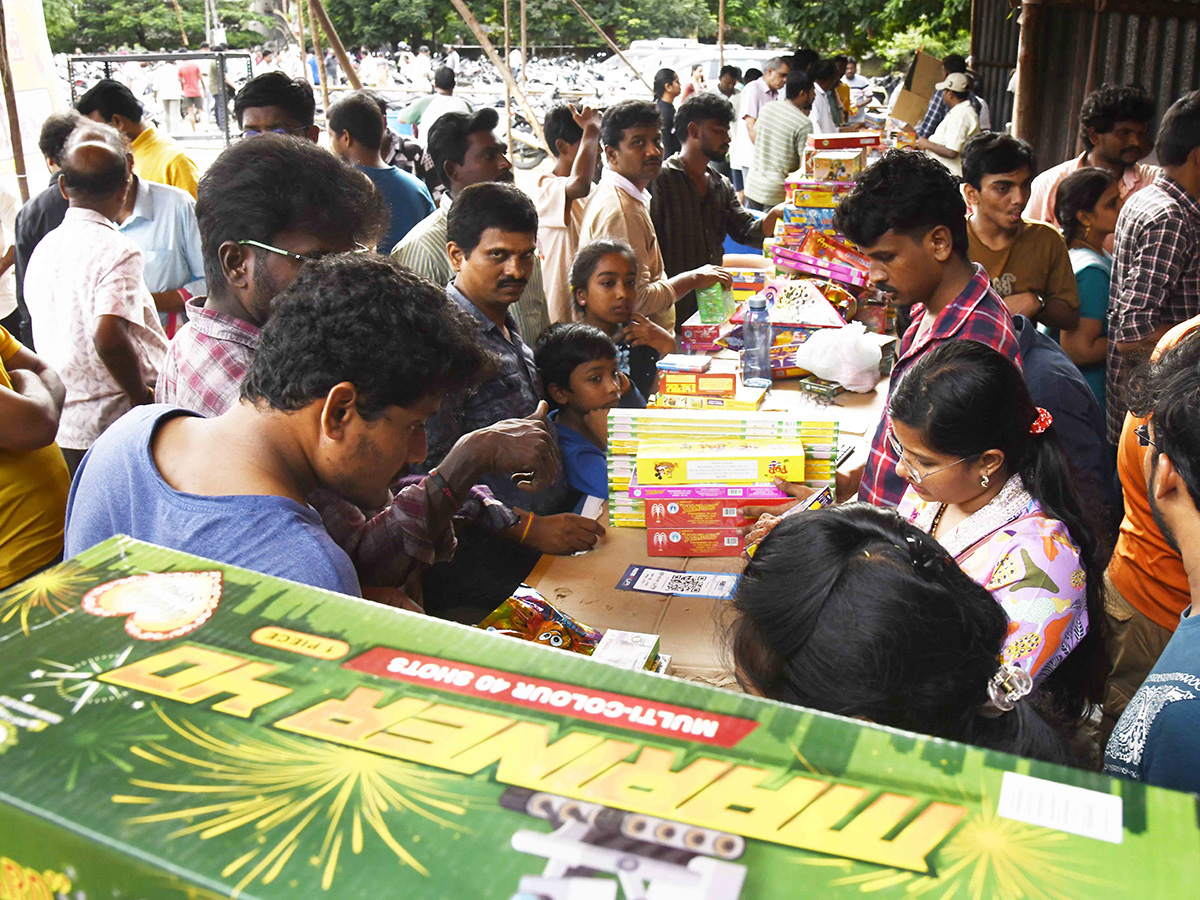 Diwali 2025 Celebrations In Telugu States Photos6
