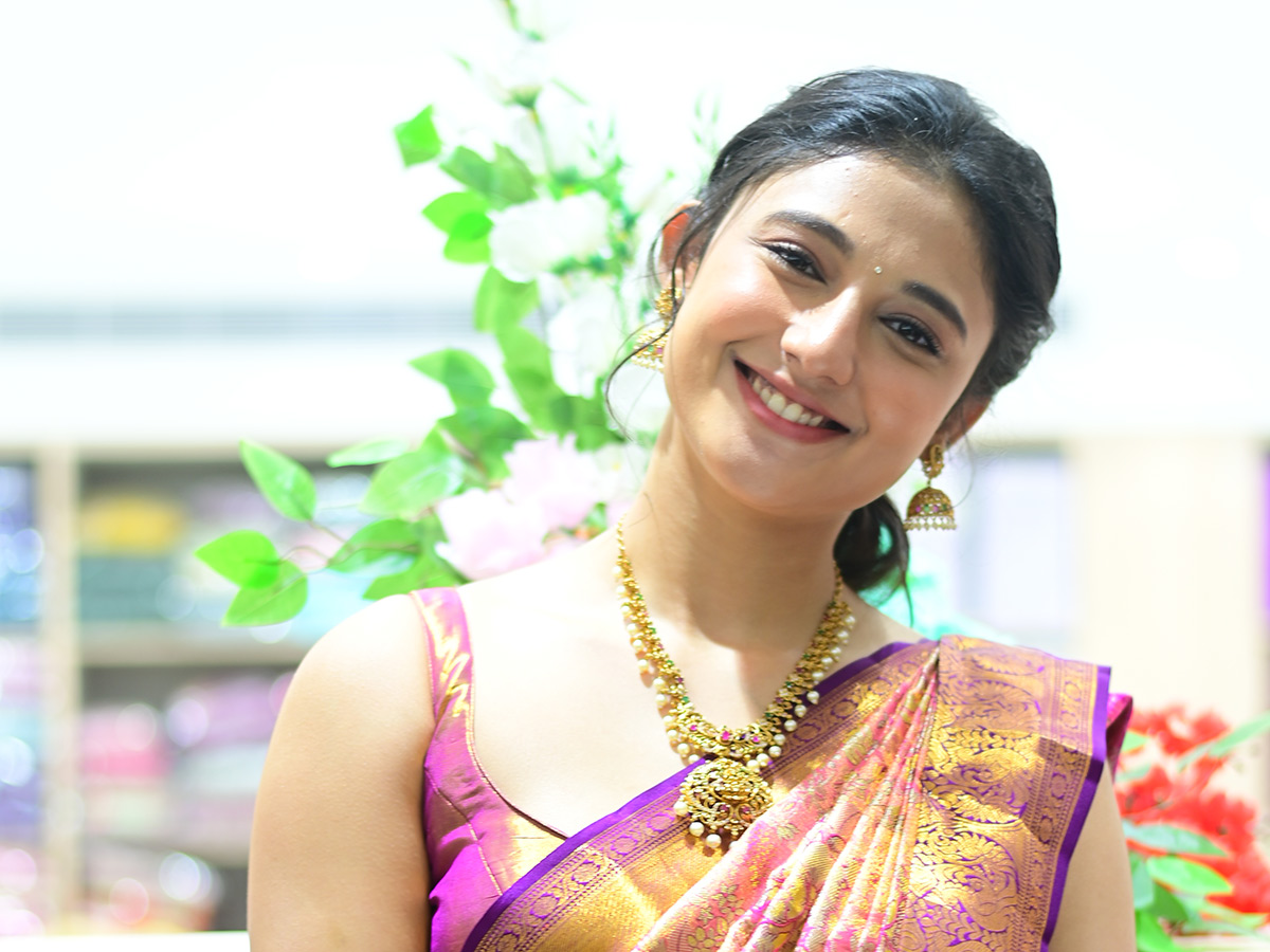 Tollywood Actress Ritika Nayak And Aishwarya Rajesh in Guntakal21