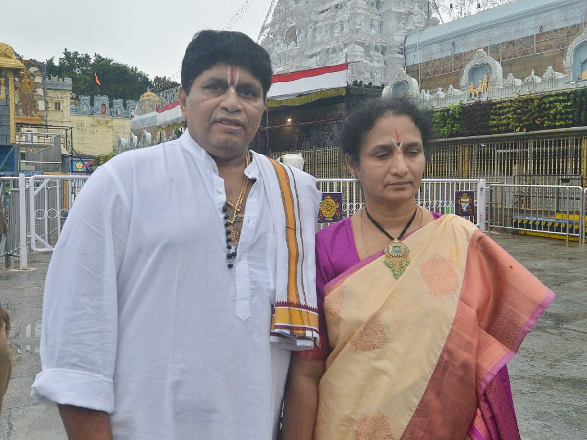 Comedian Raghu Visited Tirumala Tirupati Photos2