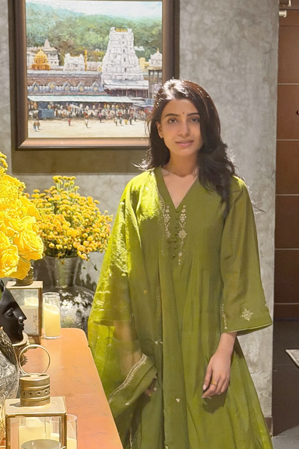 Samantha Diwali Celebrations With Raj Family Photos4