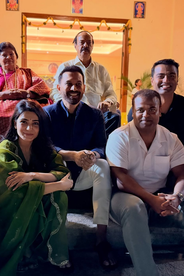 Samantha Diwali Celebrations With Raj Family Photos2
