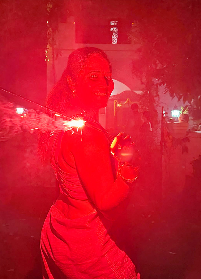 Tollywood Actress Anasuya Bharadwaj Diwali Celebrations 202511