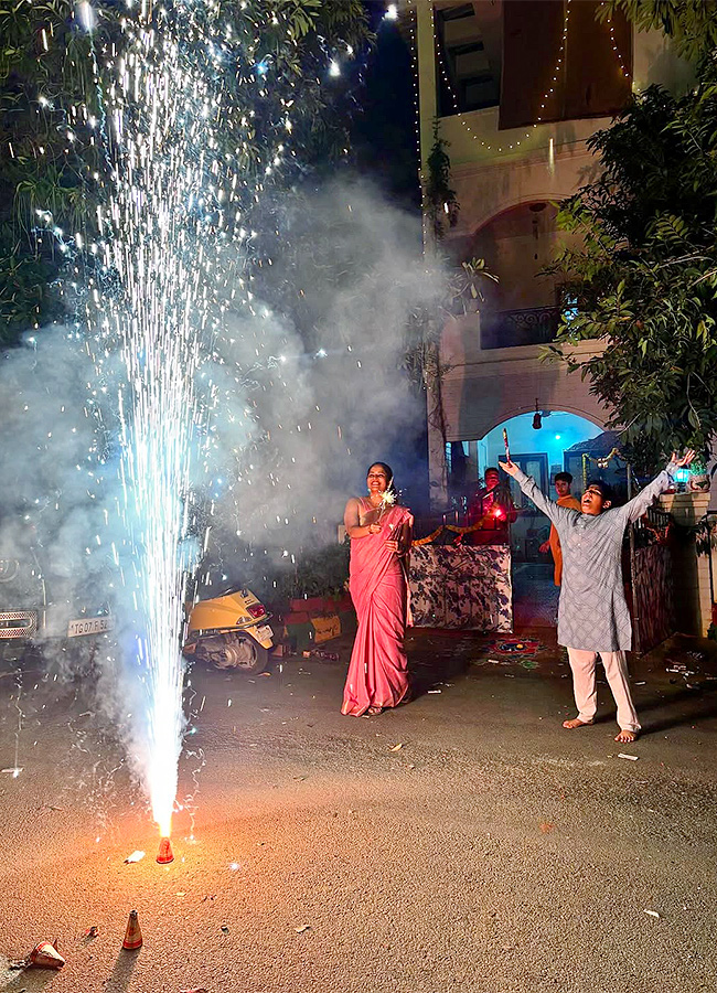 Tollywood Actress Anasuya Bharadwaj Diwali Celebrations 202513