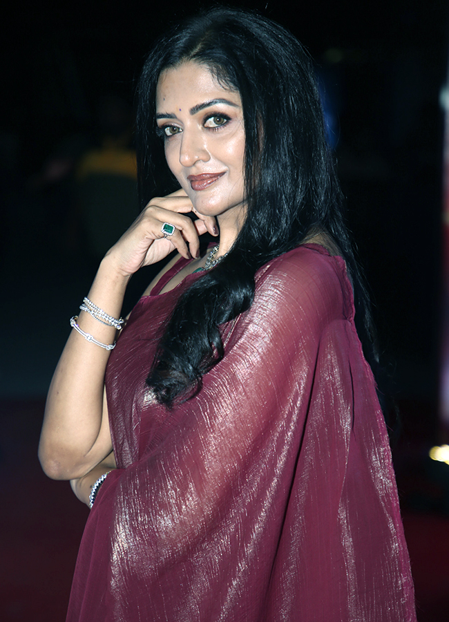 Tollywood Actress Vimala Raman HD Photos10