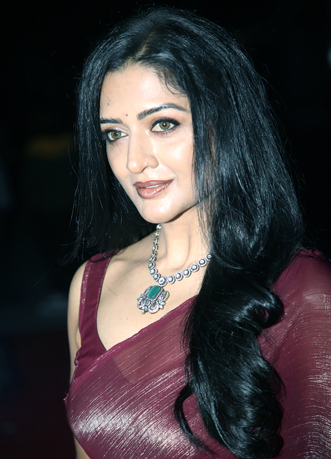 Tollywood Actress Vimala Raman HD Photos5