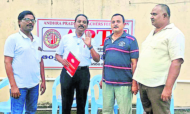 గెడ్డల్లోని ఇసుక స్థానిక  అవసరాలకు మాత్రమే... 1
