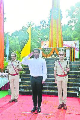 ఘనంగా పోలీసు అమరవీరుల సంస్మరణ దినోత్సవం 1