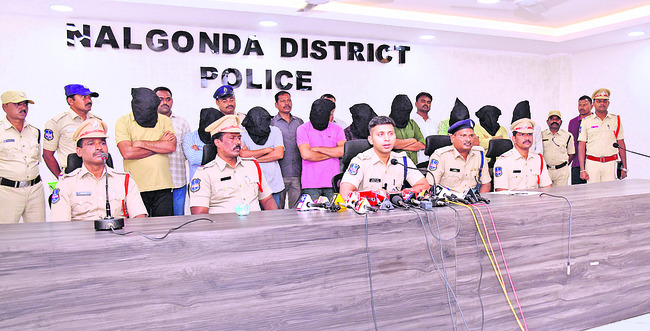 అధిక వడ్డీ కేసులో మరికొందరి అరెస్ట్‌1
