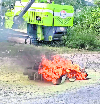 శాసీ్త్రయ నృత్యంలో హర్షిణికి అవార్డు
1