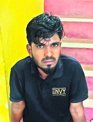 పోలీసుల కాల్పుల్లో రియాజ్ హతం1