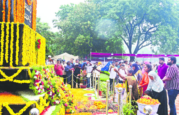పోలీసు అమరవీరులకు ఘన నివాళి 2