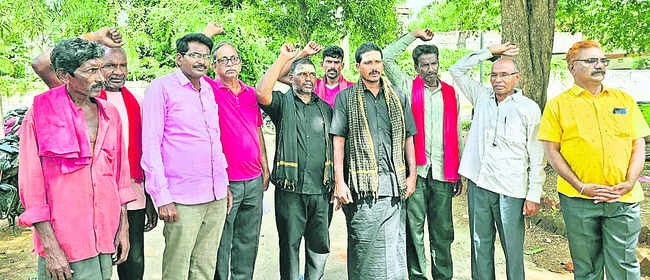 ఎవరిదీ నిర్లక్ష్యం? 2