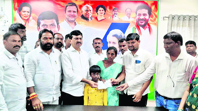 సంక్షేమం, అభివృద్ధికి సమ ప్రాధాన్యత1