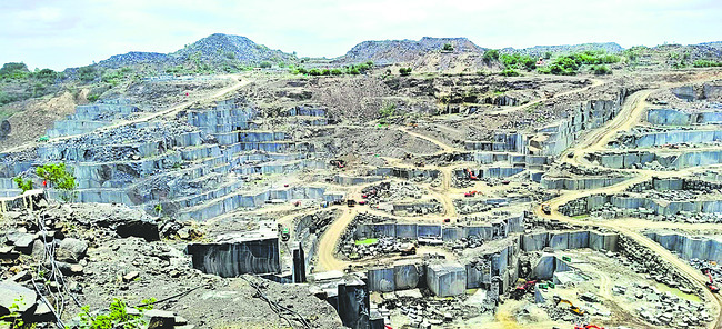 గ్రానైట్ అనకొండలు 1