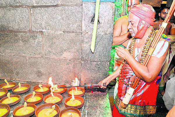 వైభవంగా దీపావళి ఆస్థానం 1