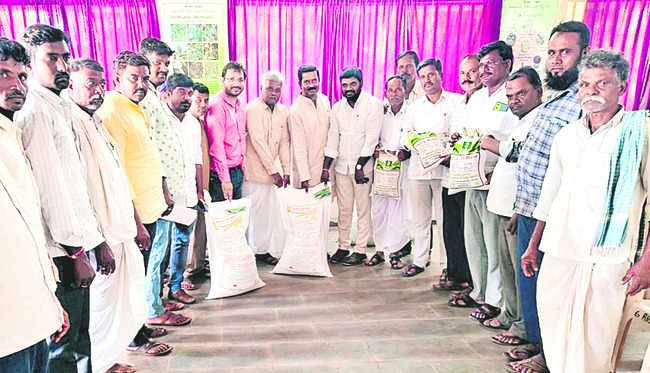 సంక్షేమ పథకాలు సద్వినియోగం చేసుకోండి
1