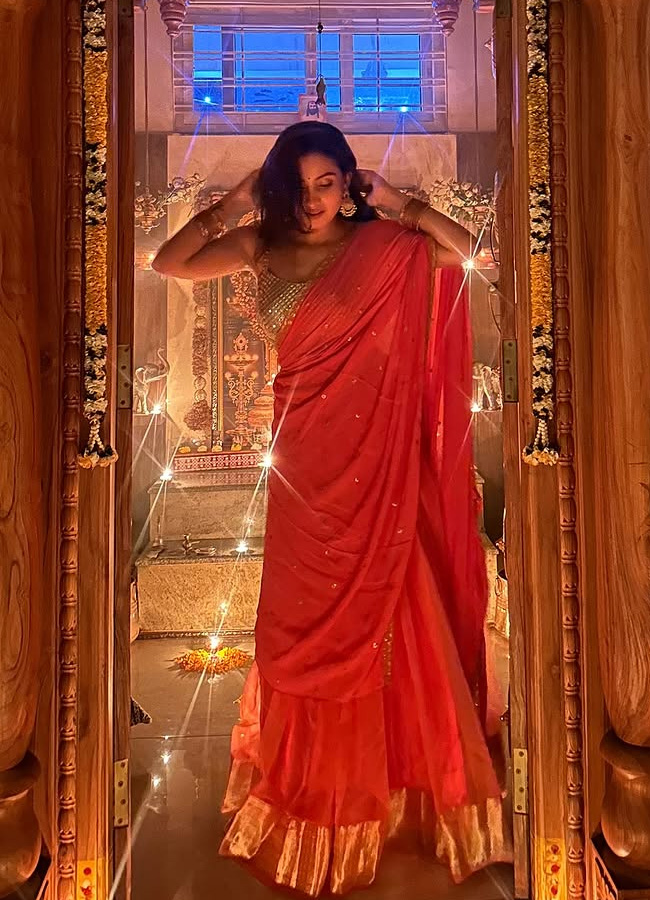 Baby movie heroine Vaishnavi Chaitanya, Deepika Pilli during Diwali celebrations.. Photos17