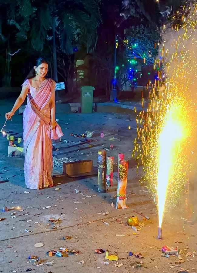 Baby movie heroine Vaishnavi Chaitanya, Deepika Pilli during Diwali celebrations.. Photos5