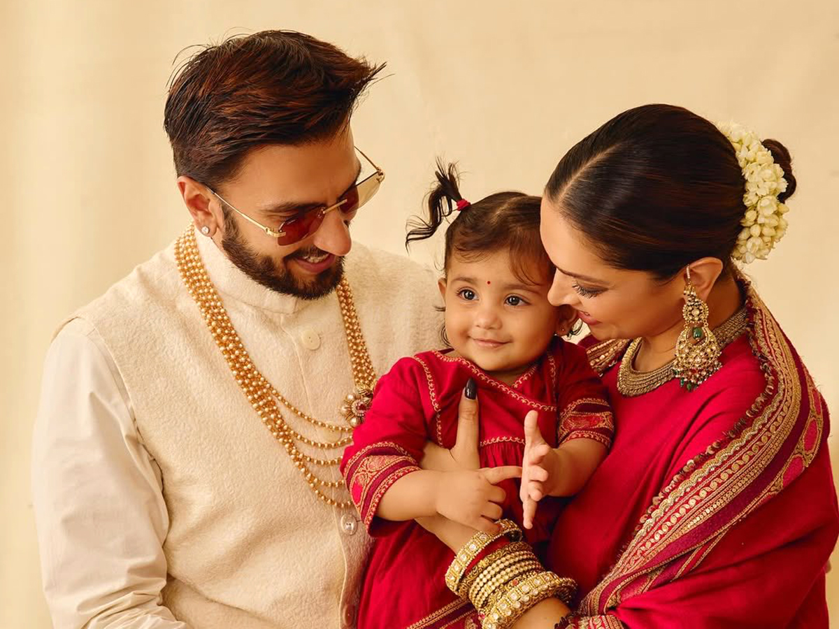 Deepika Padukone And Ranveer Singh Reveal Daughter Duas Face In Diwali Celebration7