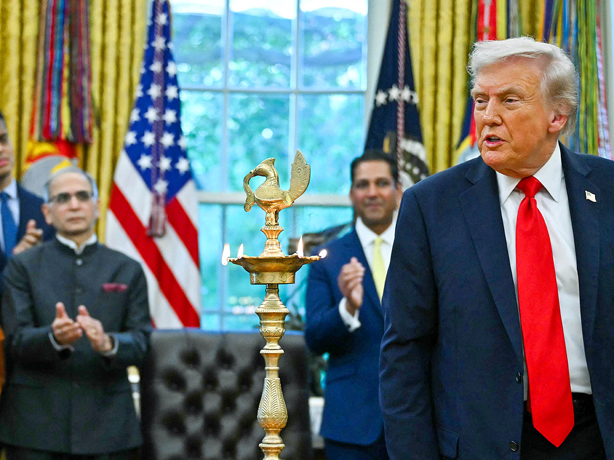 Diwali celebration in the Oval Office at the White House13