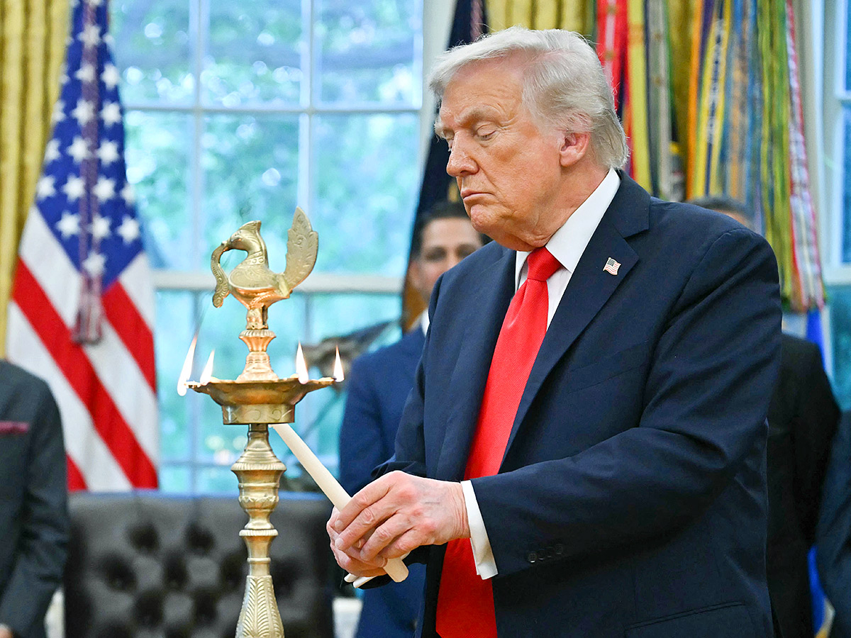 Diwali celebration in the Oval Office at the White House20