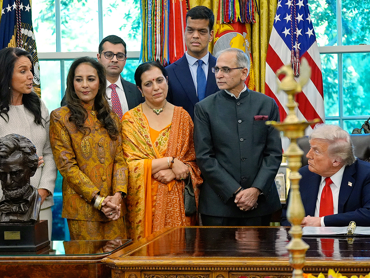 Diwali celebration in the Oval Office at the White House4