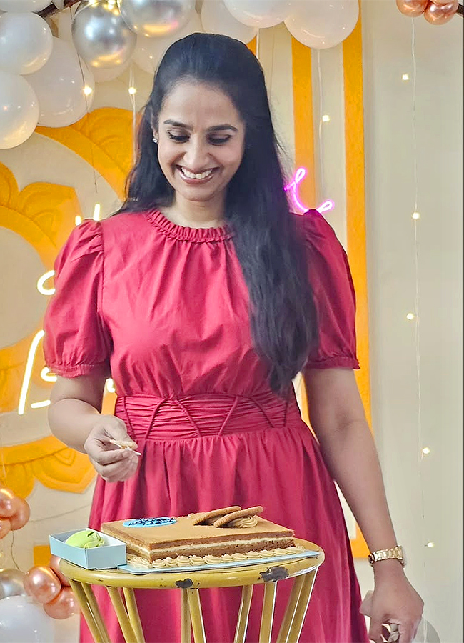 Tollywood Actress Laya Birthday Celebrations Pics Viral15