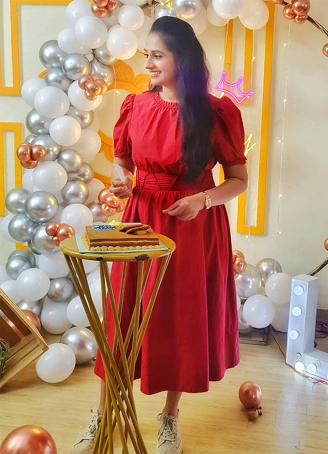 Tollywood Actress Laya Birthday Celebrations Pics Viral3