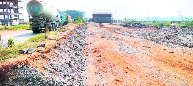 ఆరు నెలలైనా పనులు అంతంతే1