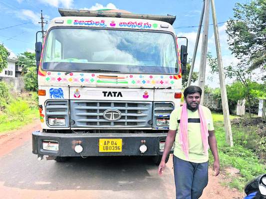 అధినేతతో ఆత్మీయ కలయిక
1