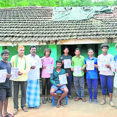 పేద గిరిజనులపై ప్రభుత్వం కుట్రలను ఆపాలి 3