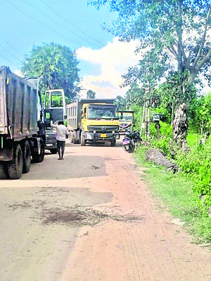 అక్రమార్కులు1
