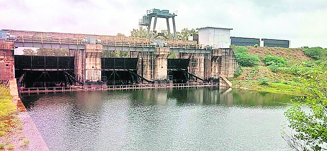 క్షణక్షణం టెన్షన్ 1