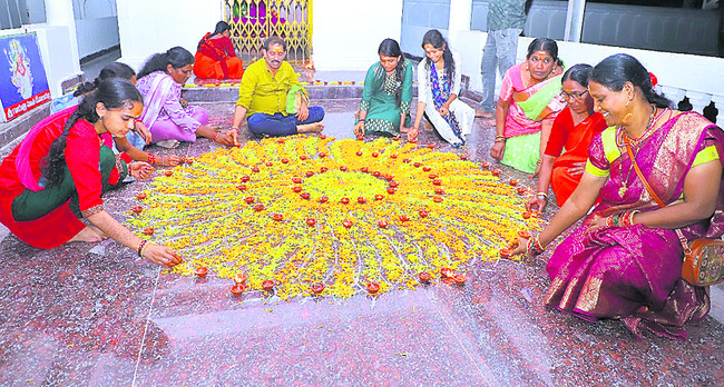 వైభవంగా కార్తీక దీపోత్సవం2