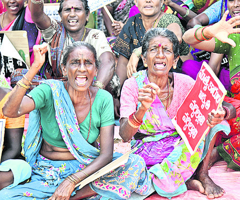 మత్స్యకారులకు అండగాఉంటాం 2