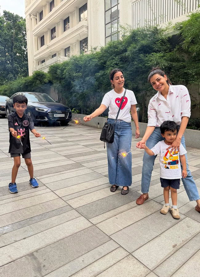 Kajal Aggarwal bursts firecrackers with children (Photos)3