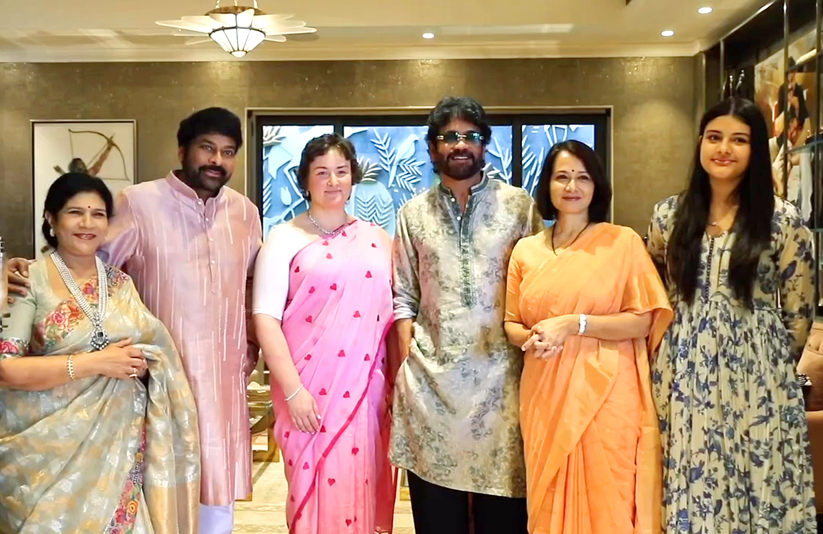 Mega Family Grandly Celebrated Upasana Baby Shower Photos Viral12