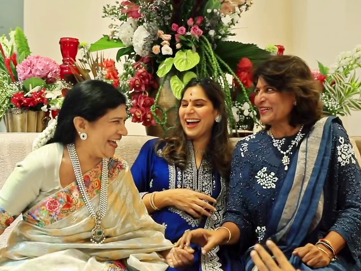 Mega Family Grandly Celebrated Upasana Baby Shower Photos Viral16