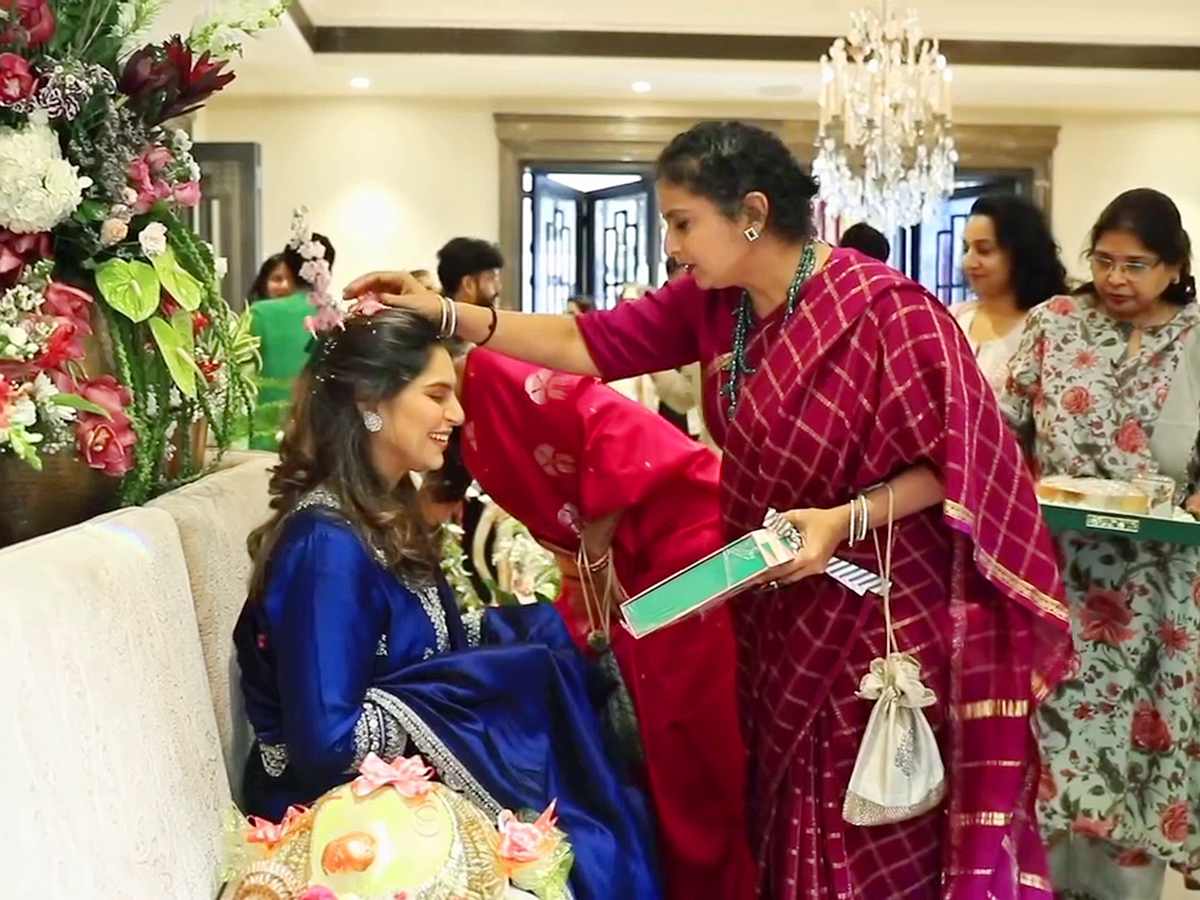 Mega Family Grandly Celebrated Upasana Baby Shower Photos Viral21