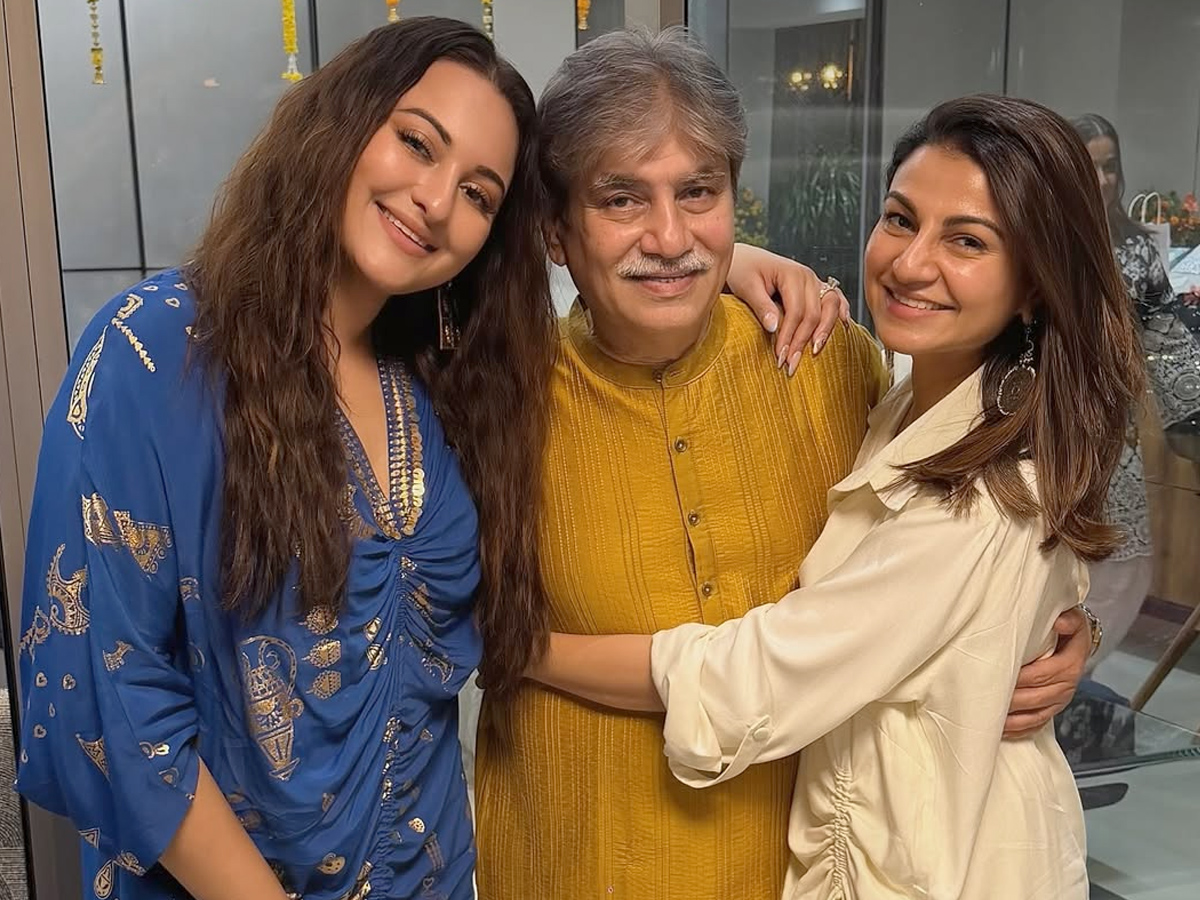 Sonakshi Sinha First Diwali In Her New Home Photos10