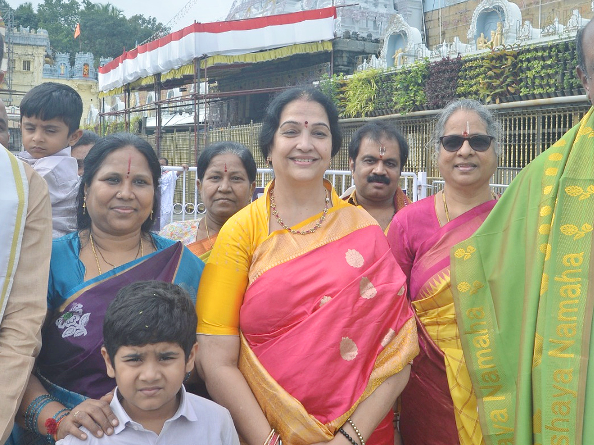 Teja Sajja And Senior Actress Jayalalitha Visits Tirumala Temple Photos4