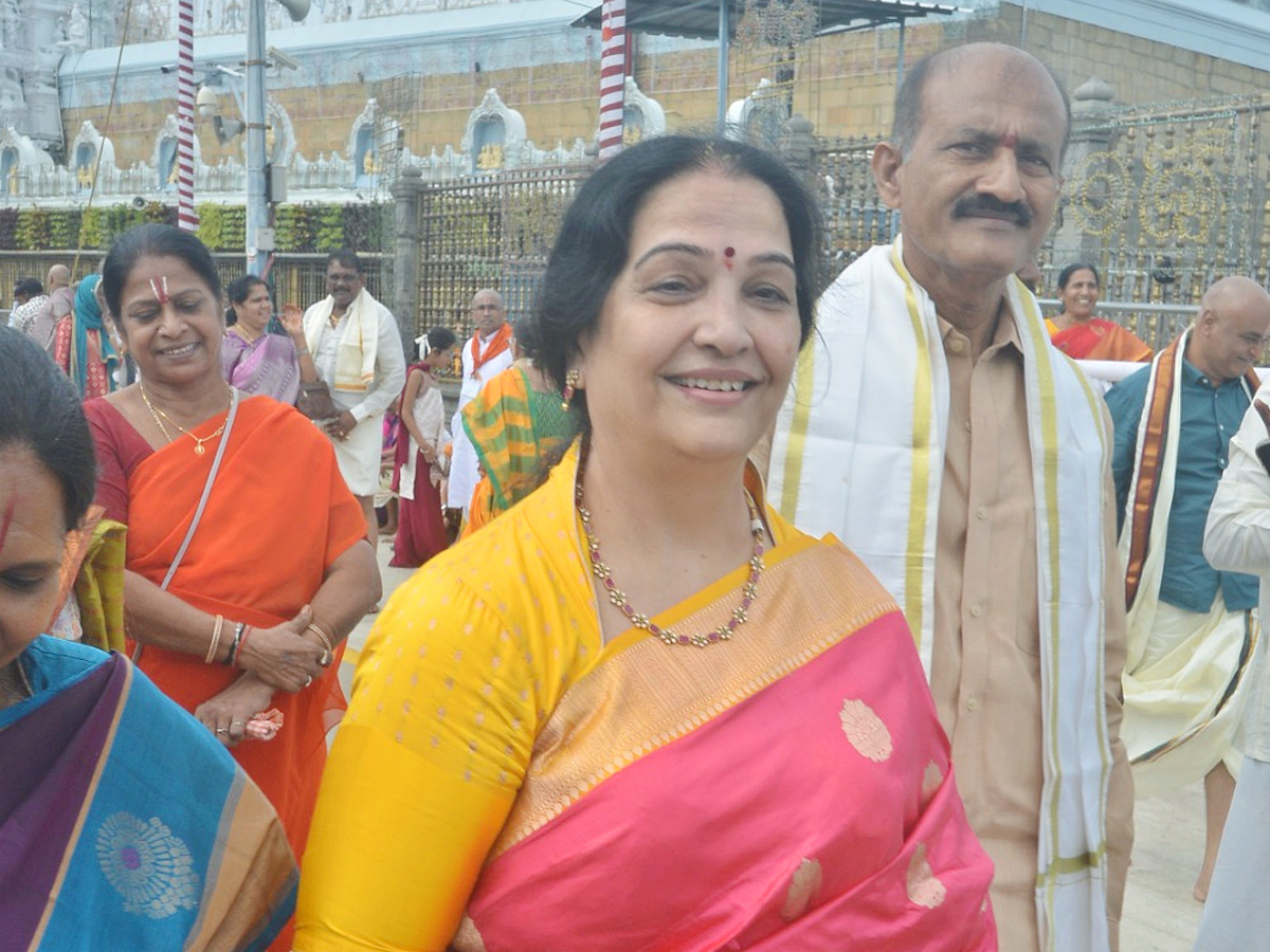 Teja Sajja And Senior Actress Jayalalitha Visits Tirumala Temple Photos7