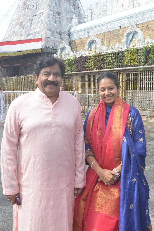 Teja Sajja And Senior Actress Jayalalitha Visits Tirumala Temple Photos8