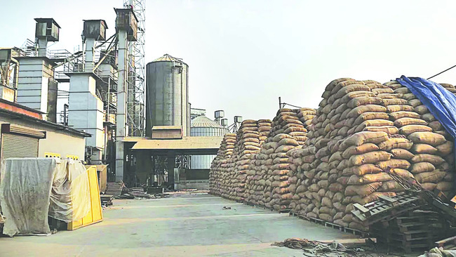 ఆరు మిల్లుల్లో సీఎంఆర్ ధాన్యం మాయం
1